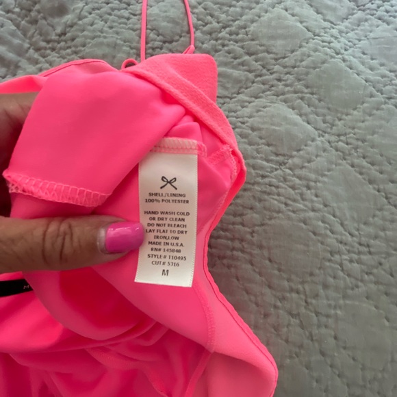 J ROBERTS neon tank - Picture 8 of 9